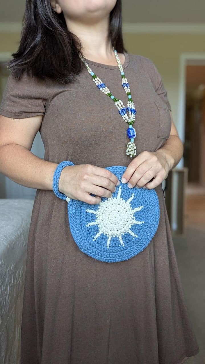 The Sunny Wristlet - Crochet Pattern